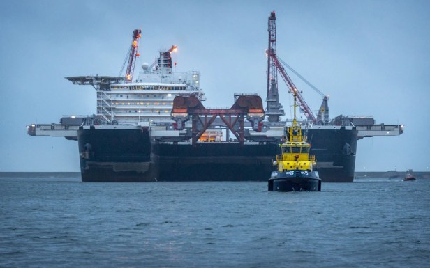 OIL DISMANTLING RIG for scrap 01